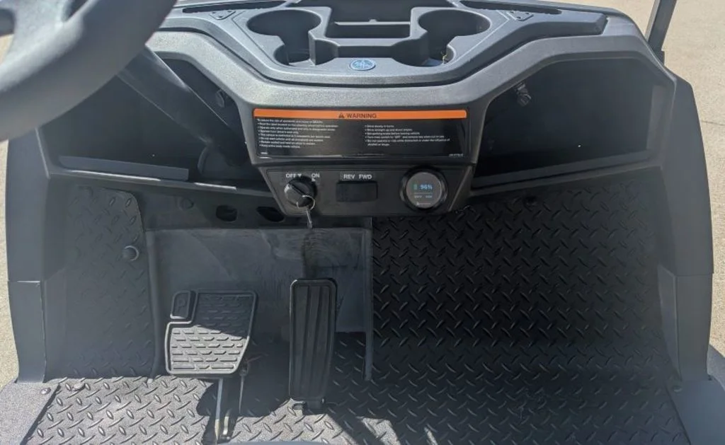 2024 Yamaha Drive2 Concierge® 4 Powertech AC photo 3