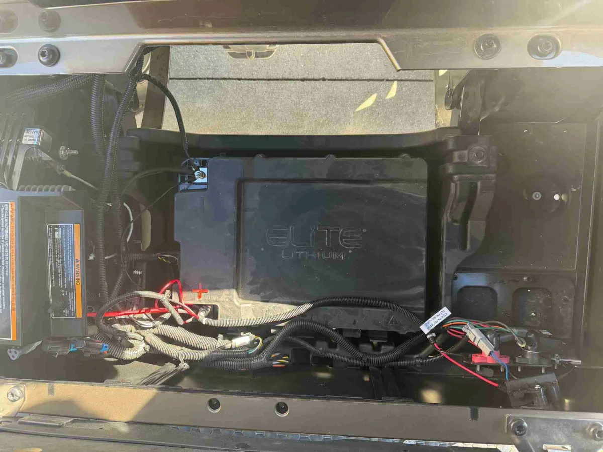 2027 E-Z-GO RXV photo 8