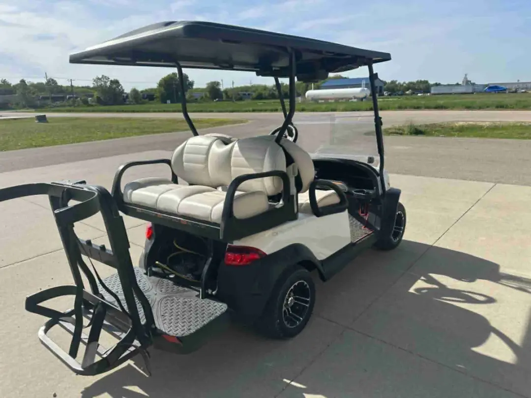 2018 Club Car Onward photo 7