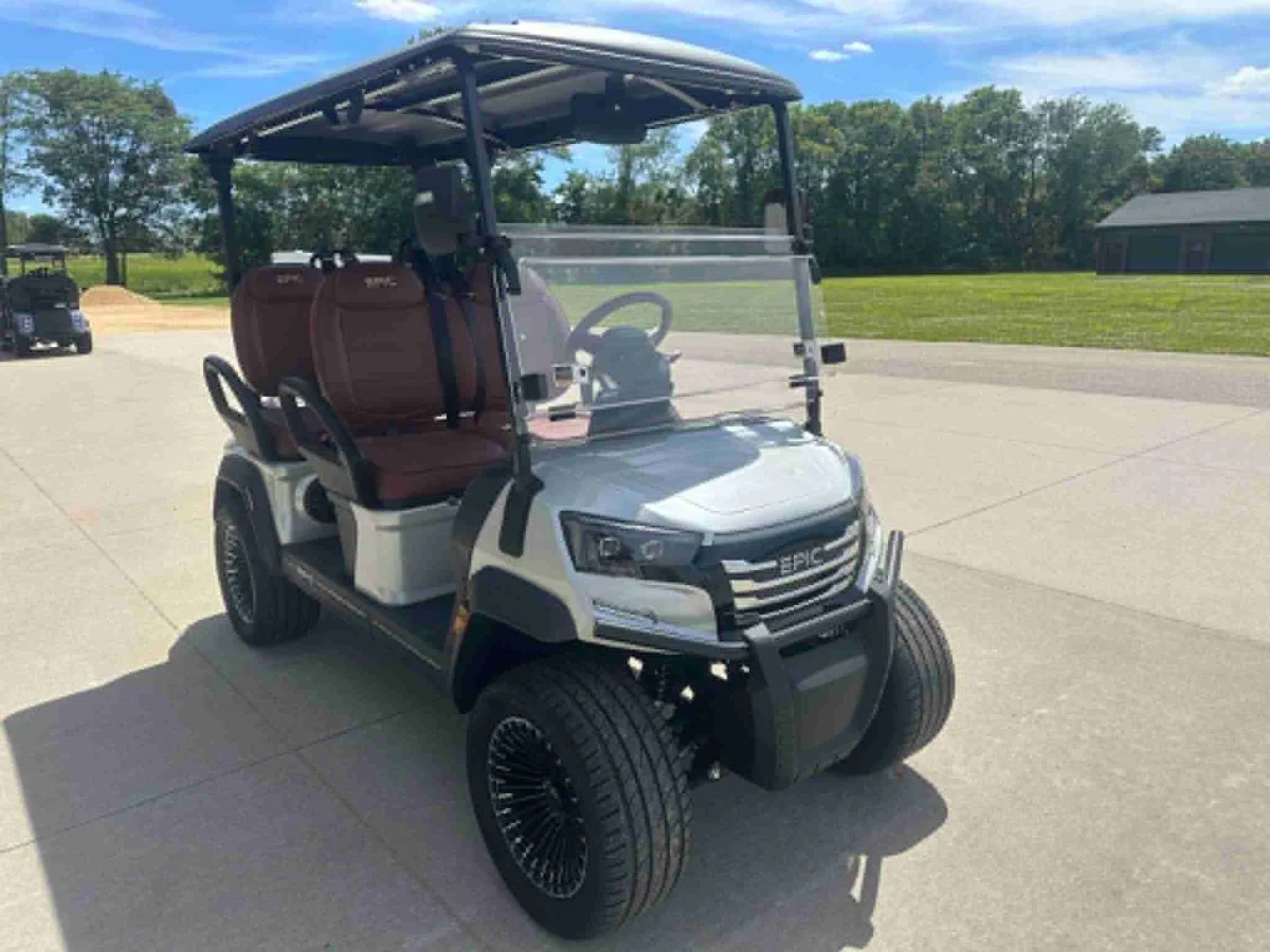 2026 Epic Carts E40FX photo 10
