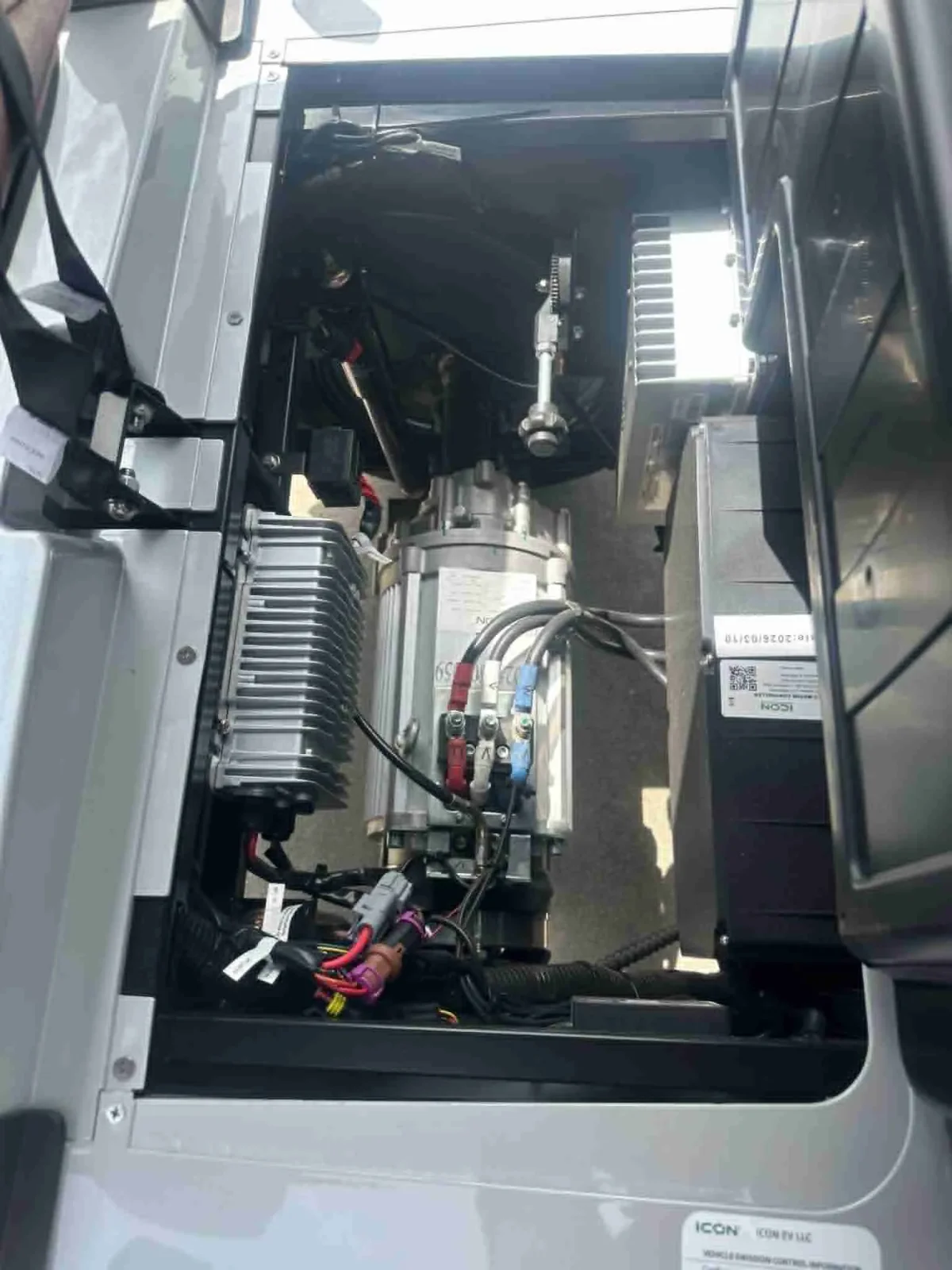 2026 Epic Carts E40FX photo 18
