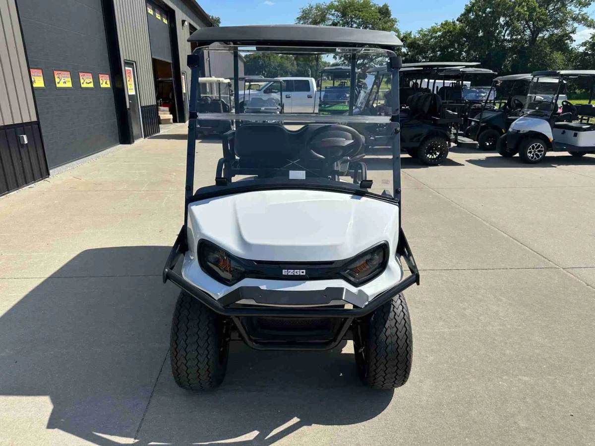 2027 E-Z-GO Express photo 12