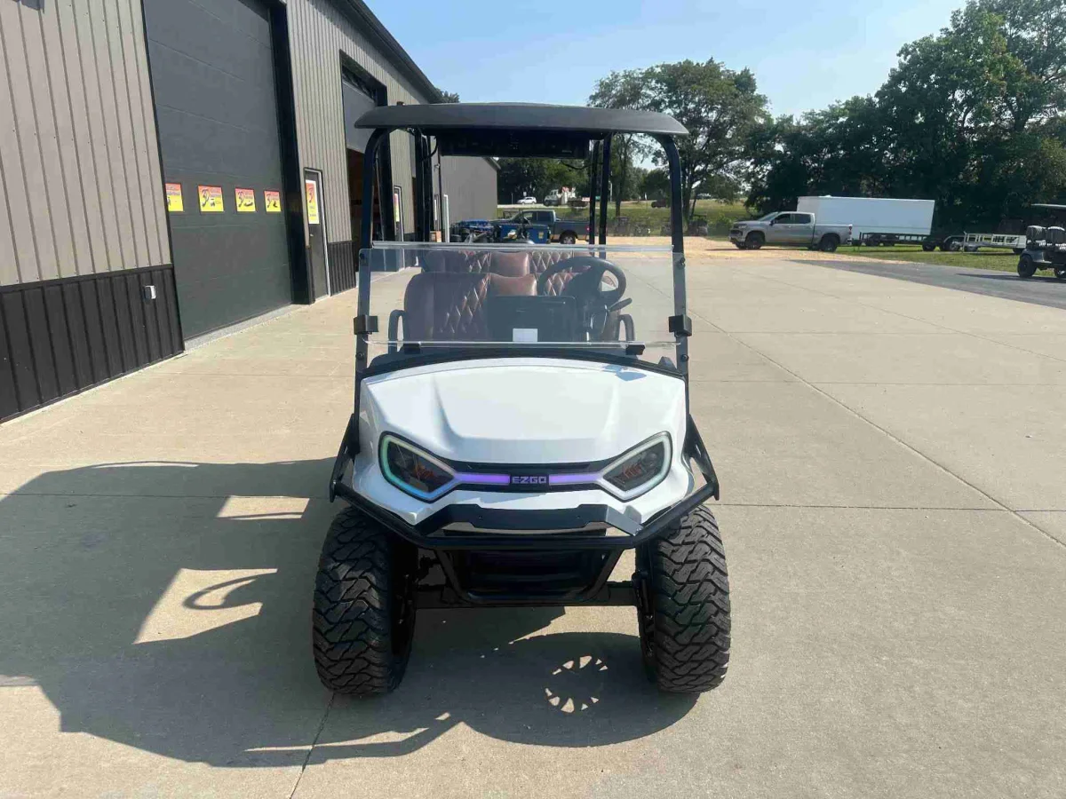 2027 E-Z-GO Liberty ELiTE Lithium photo 9