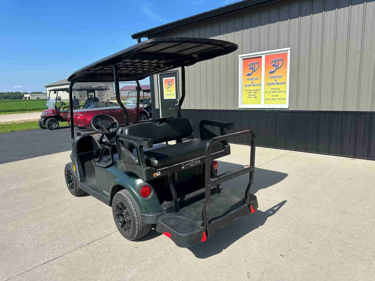 2027 E-Z-GO Valor photo 4
