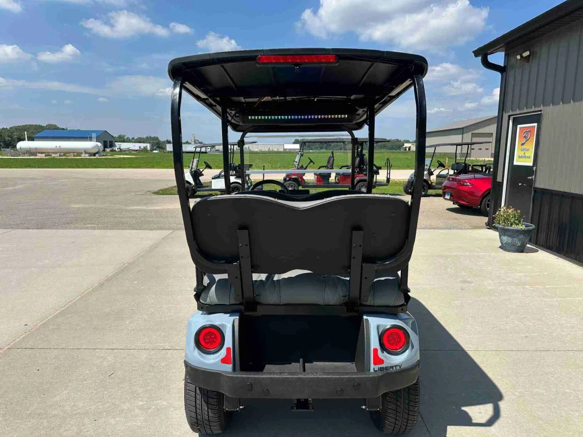 2027 E-Z-GO Liberty ELiTE Lithium photo 5