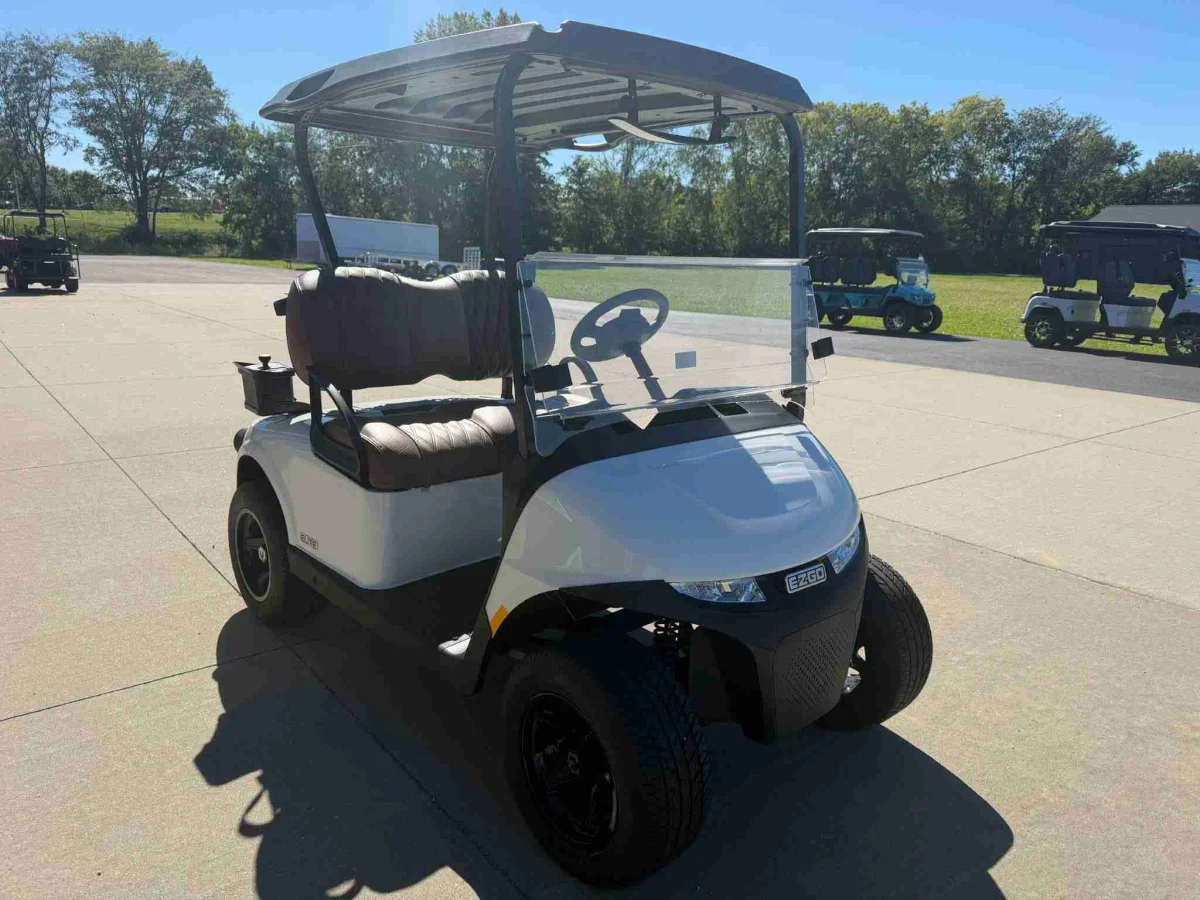 2026 E-Z-GO Freedom photo 8