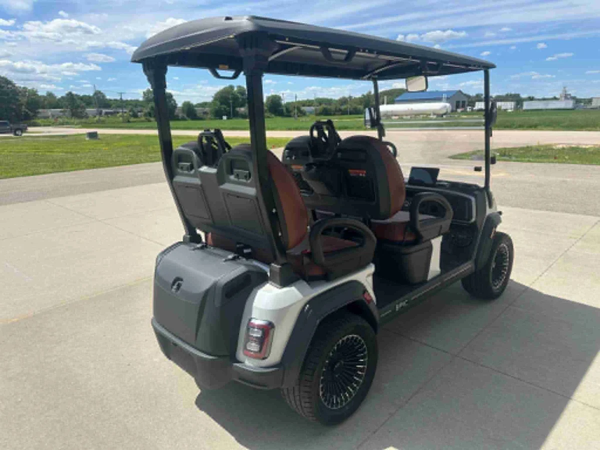2026 Epic Carts E40FX photo 8