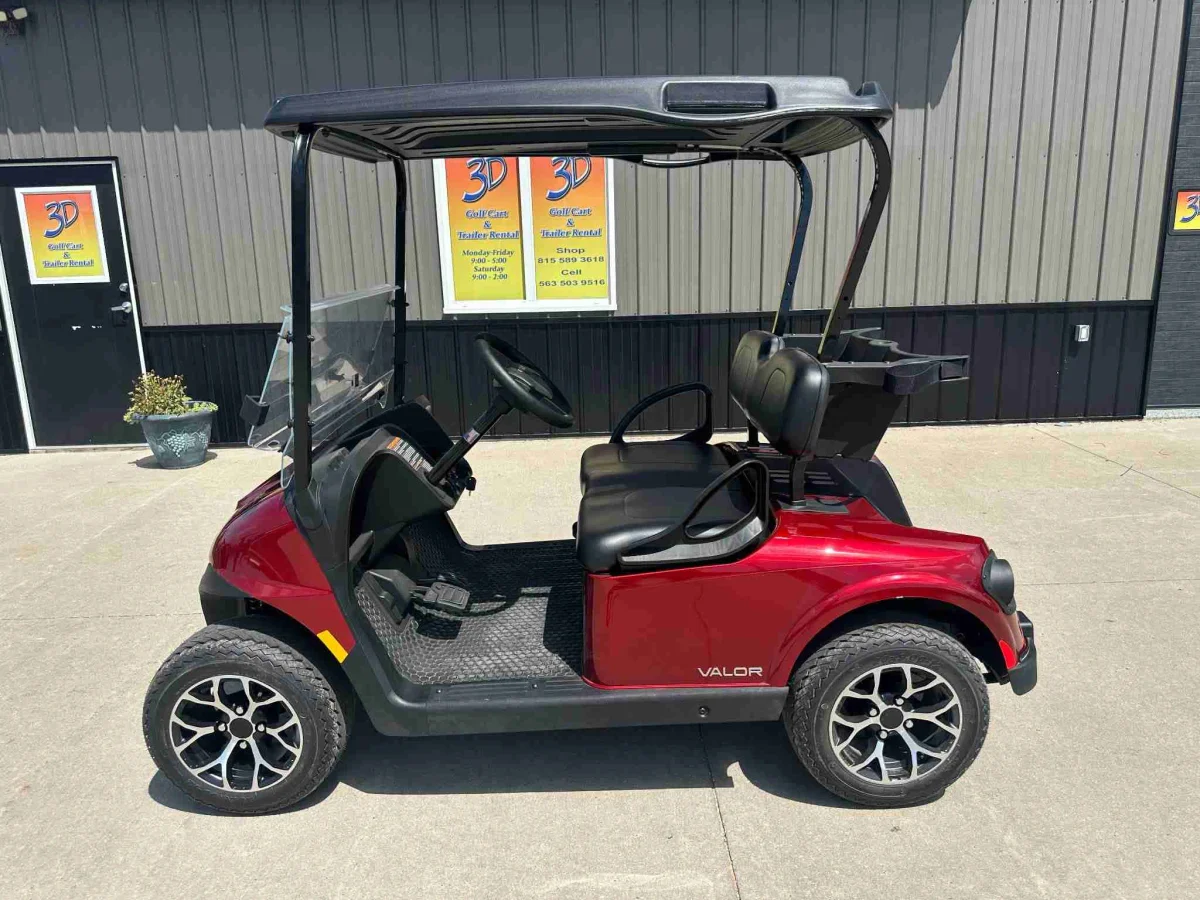 2027 E-Z-GO Valor photo 3