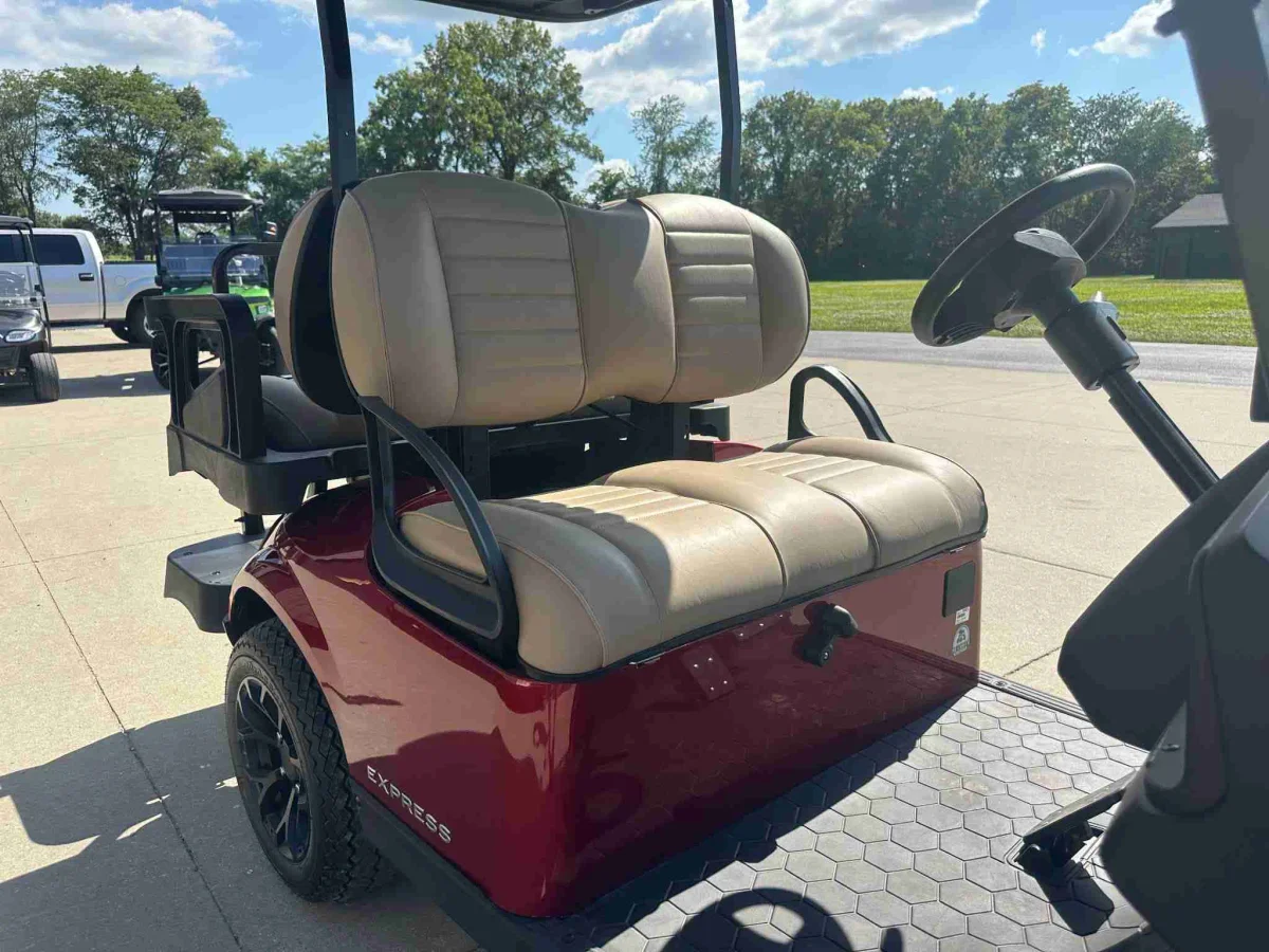 2027 E-Z-GO EXPRESS 4 TOURING ST photo 14