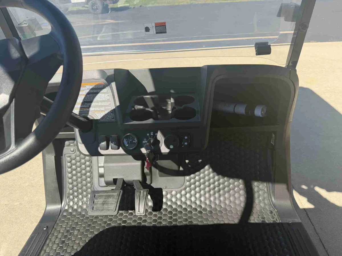 2026 E-Z-GO RXV VALOR 2 S+ photo 8