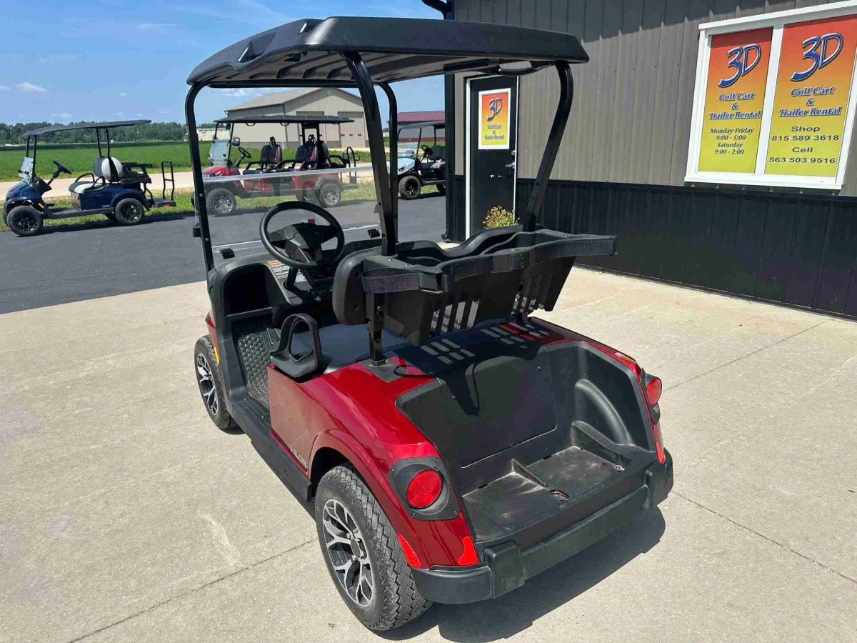 2027 E-Z-GO Valor photo 4
