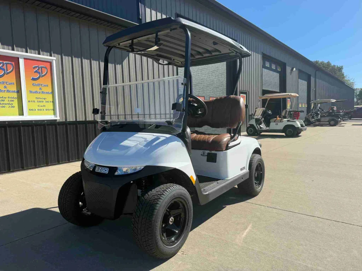 2026 E-Z-GO Freedom photo 2