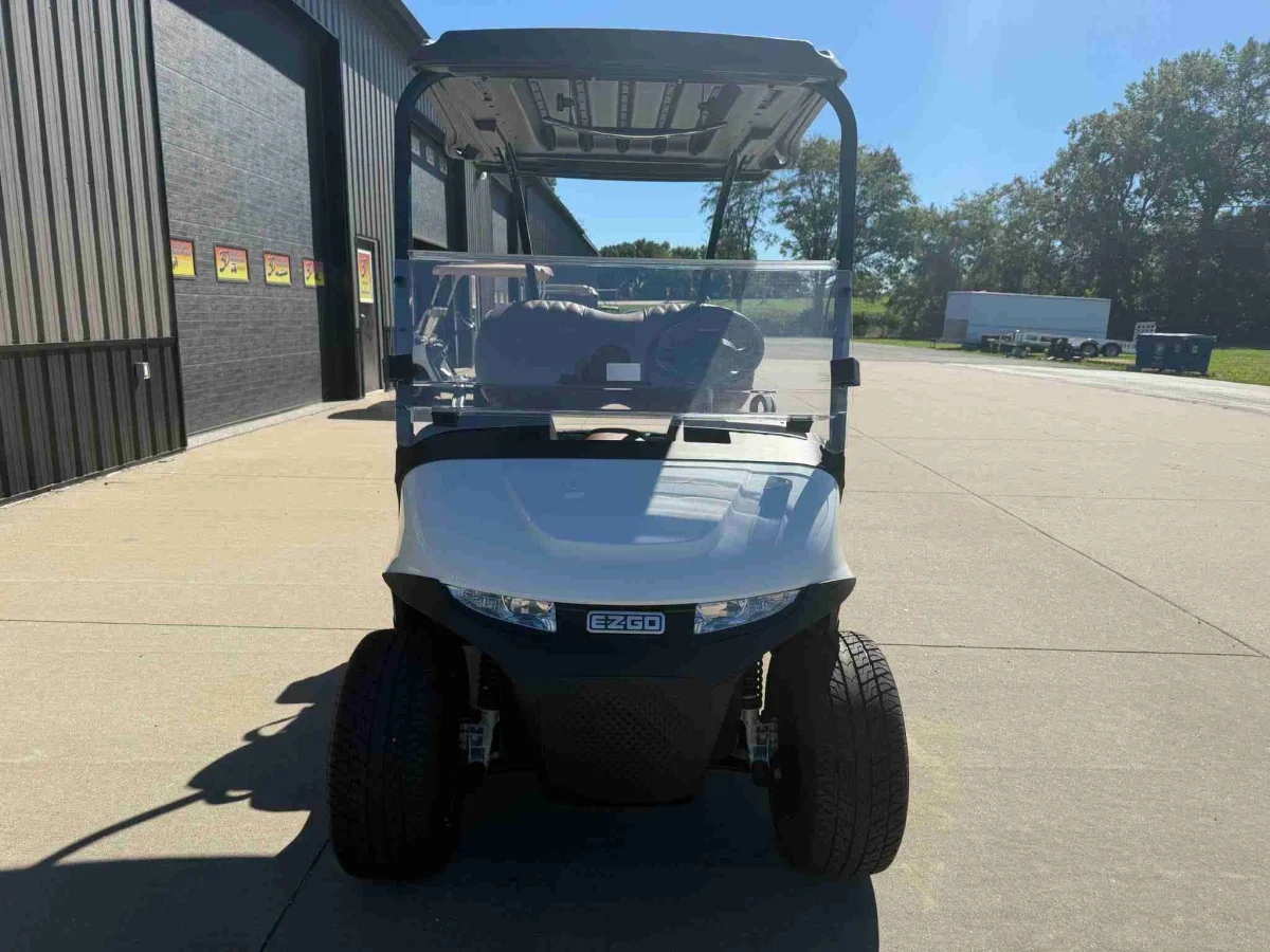 2026 E-Z-GO Freedom photo 9