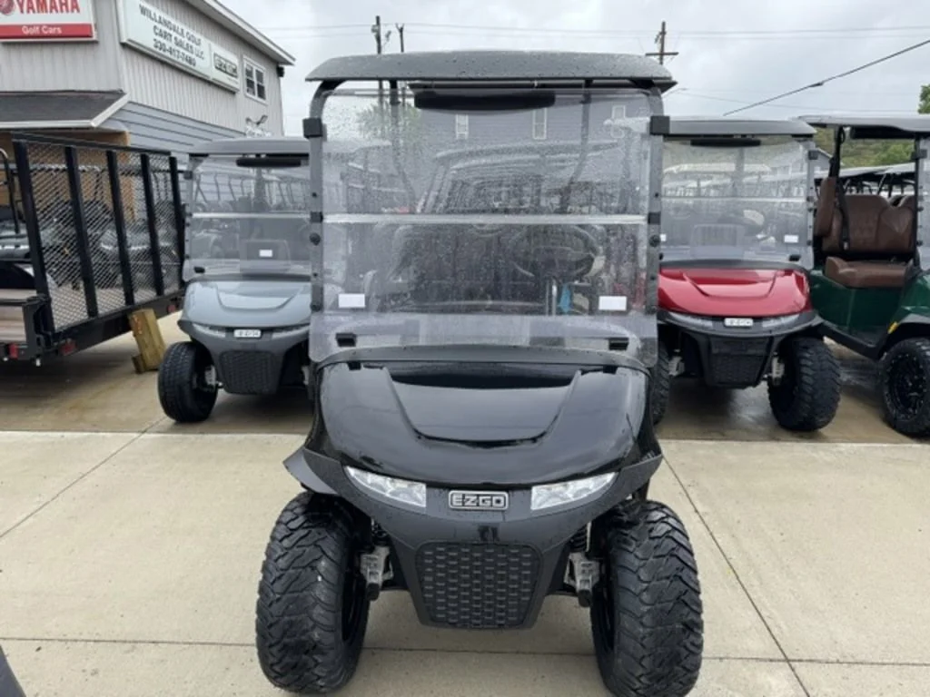 2026 E-Z-GO RXV ELiTE Lithium photo 2