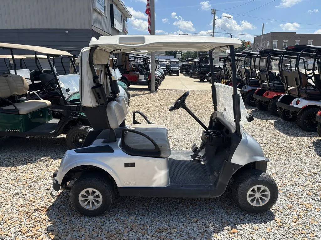 2021 E-Z-GO RXV ELiTE Lithium photo 4