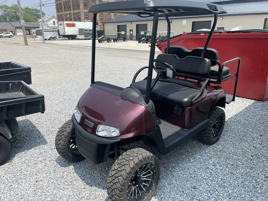 2018 E-Z-GO RXV photo 1