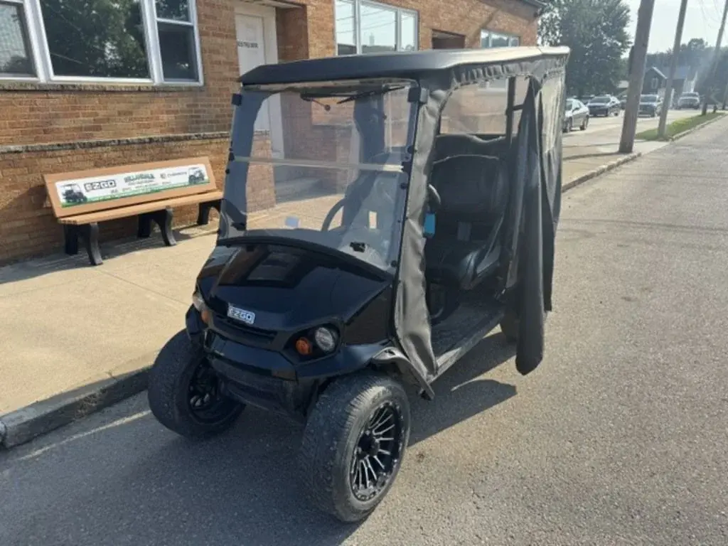 2023 E-Z-GO Liberty ELiTE Lithium photo 1