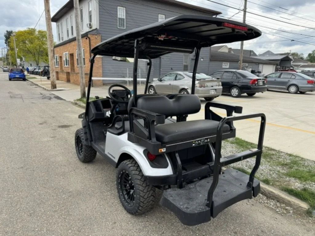 2026 E-Z-GO Express photo 2