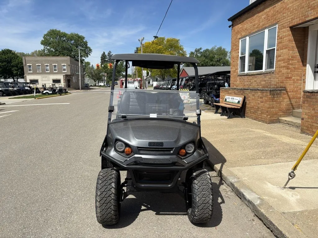 2026 E-Z-GO Express photo 4