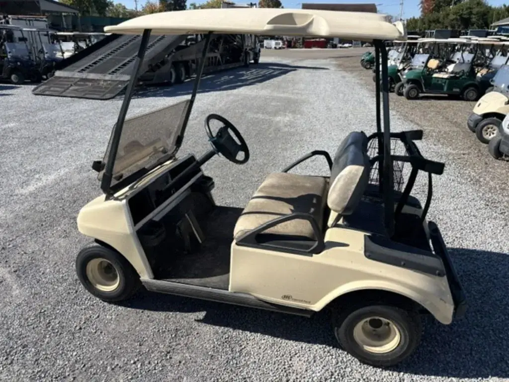2004 Club Car DS photo 2