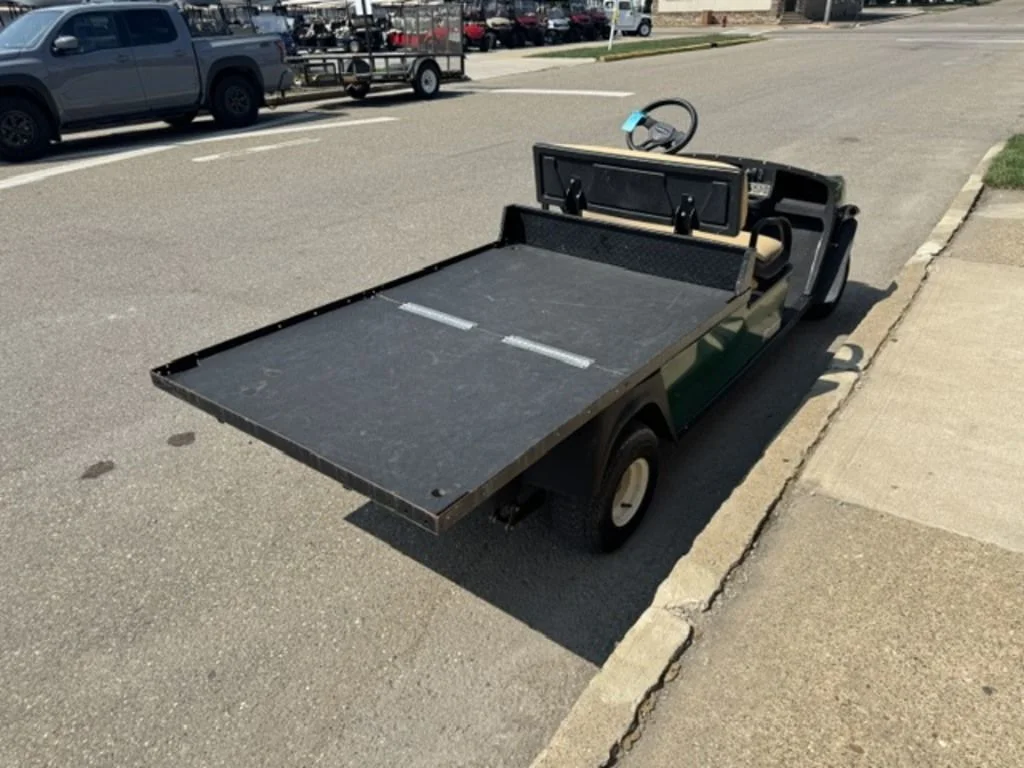 2022 E-Z-GO Shuttle photo 4