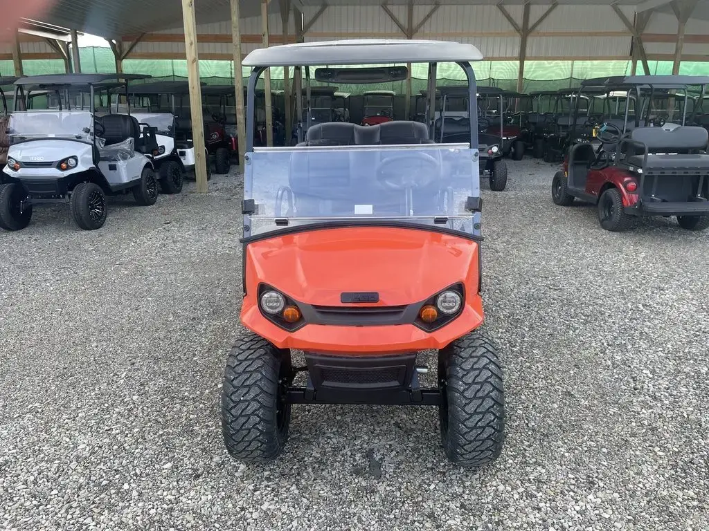 2025 E-Z-GO Liberty ELiTE Lithium photo 1