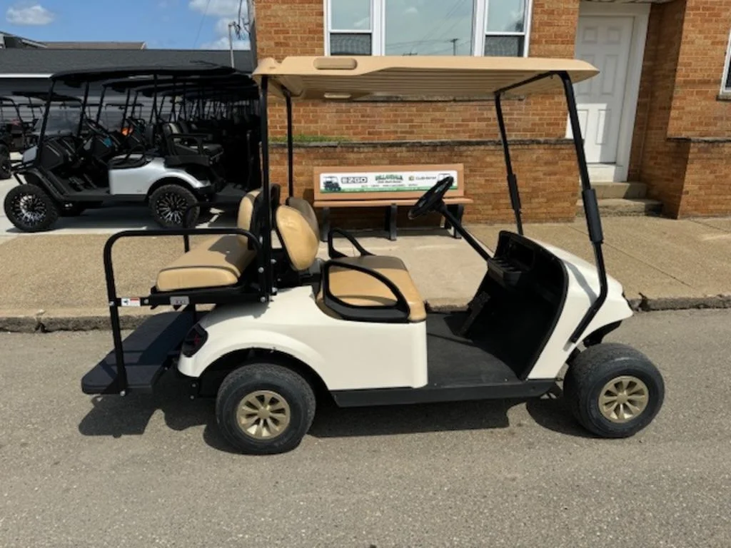 2019 E-Z-GO TXT photo 3
