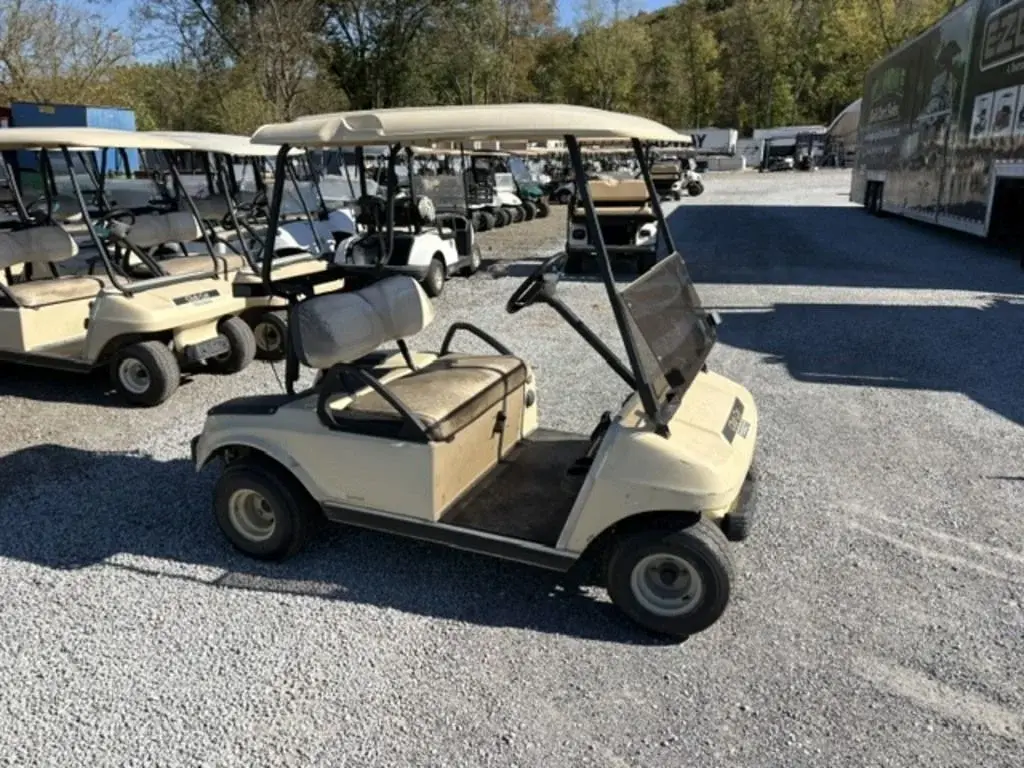 2004 Club Car DS photo 4