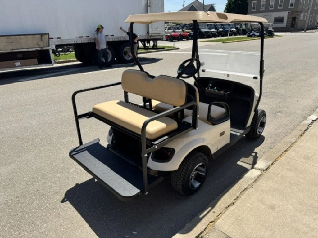 2021 E-Z-GO TXT photo 4