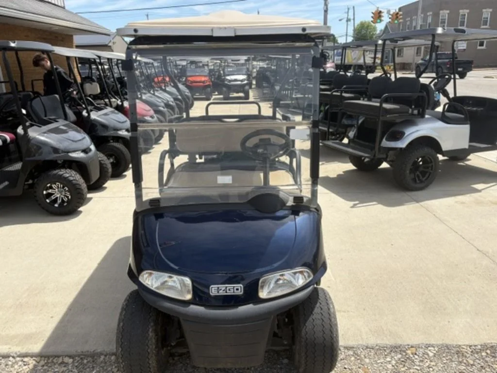 2022 E-Z-GO RXV ELiTE Lithium photo 2