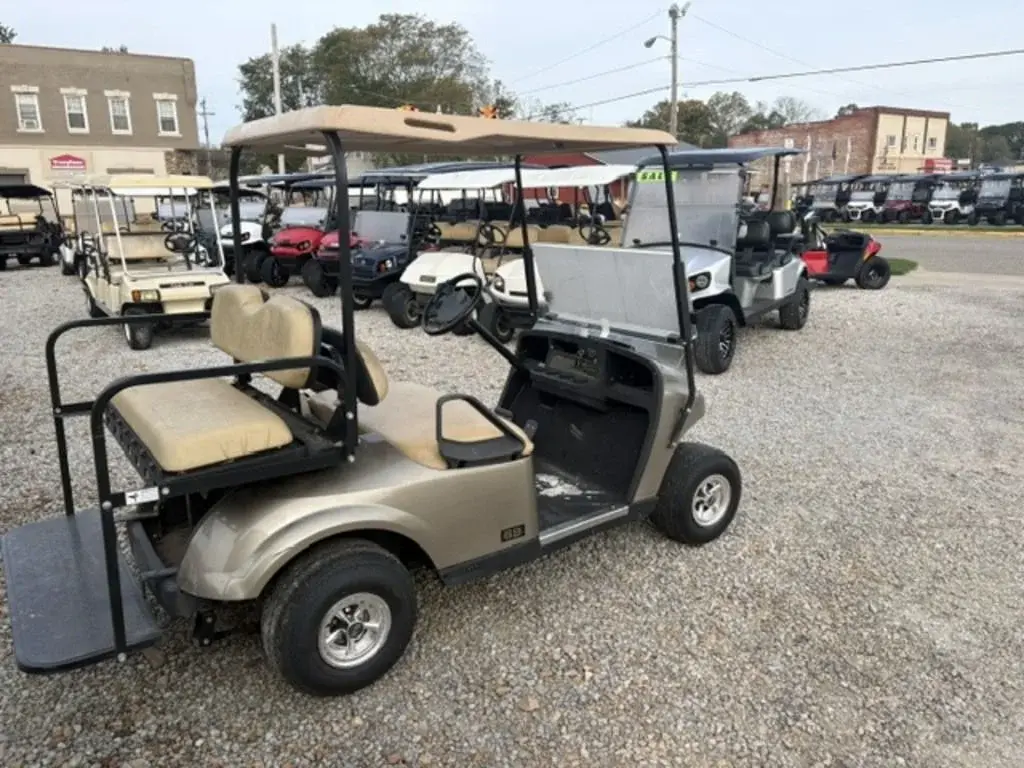 2012 E-Z-GO TXT photo 4