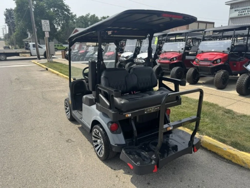 2026 E-Z-GO RXV ELiTE Lithium photo 2