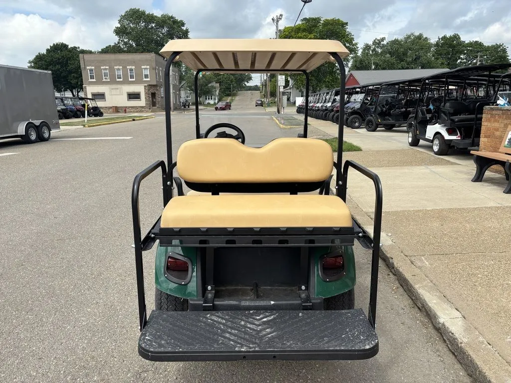 2021 E-Z-GO TXT photo 2