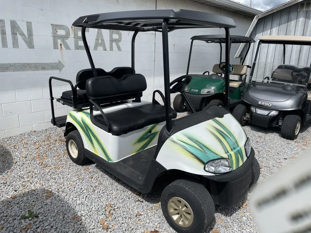 2018 E-Z-GO RXV photo 3