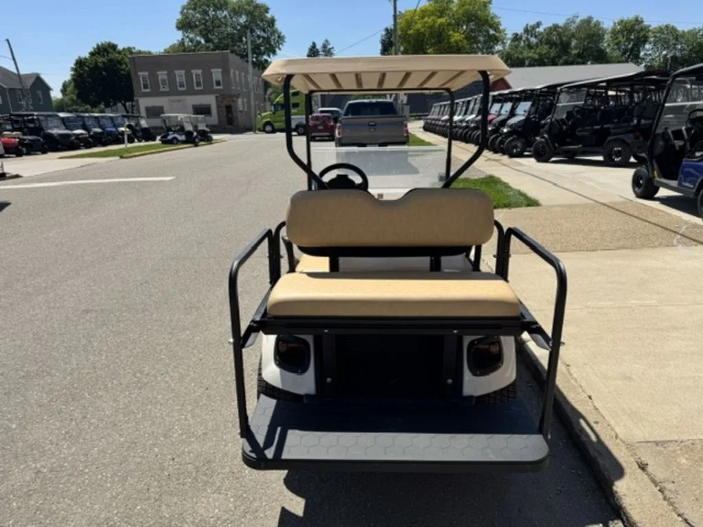 2021 E-Z-GO TXT photo 3