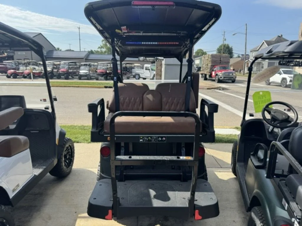 2026 E-Z-GO RXV ELiTE Lithium photo 3