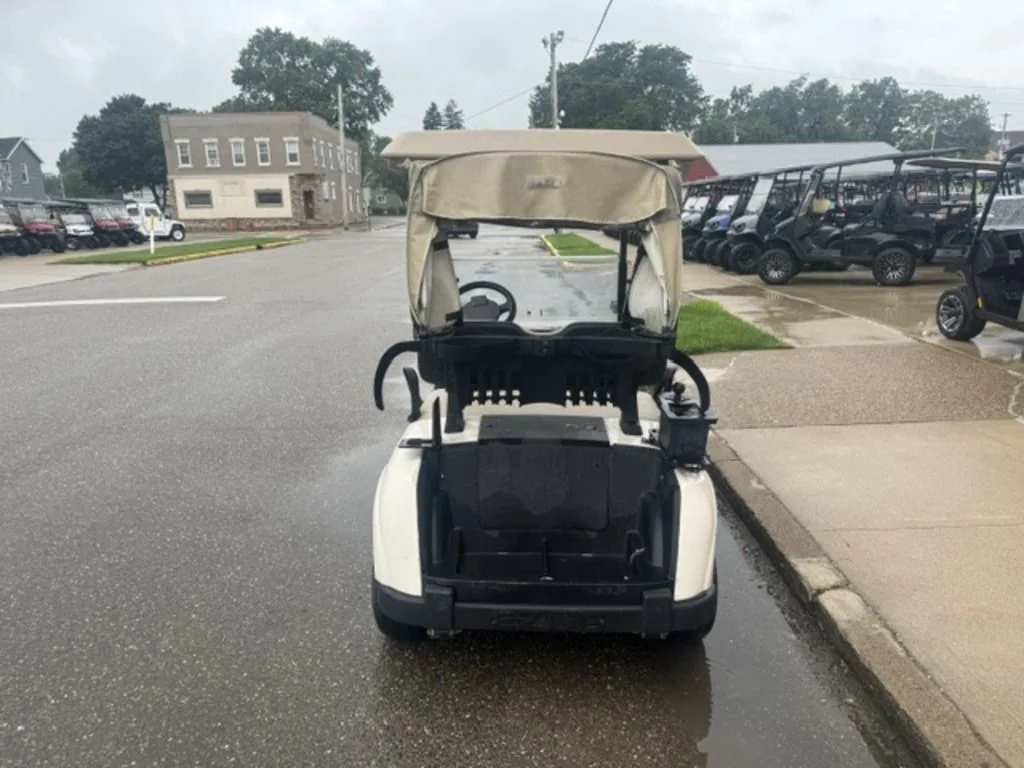 2017 E-Z-GO RXV photo 3