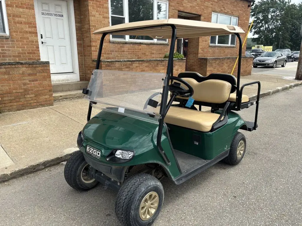 2021 E-Z-GO TXT photo 1