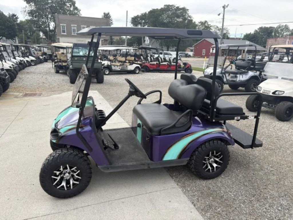 2012 E-Z-GO TXT photo 2