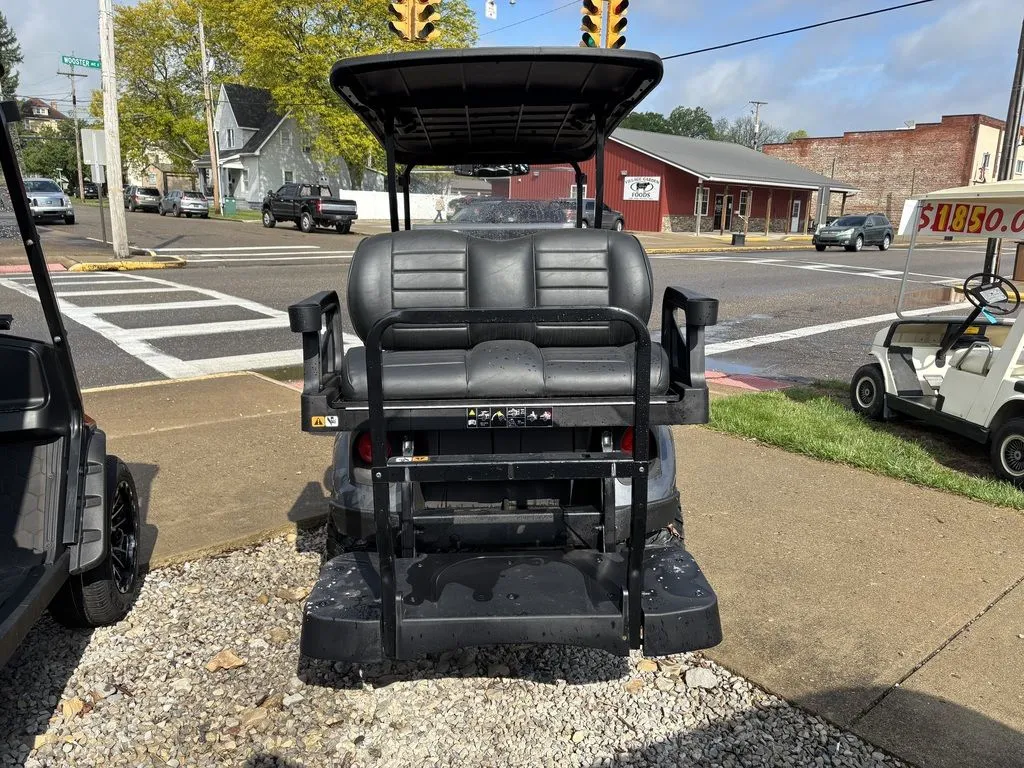 2026 E-Z-GO Express photo 4
