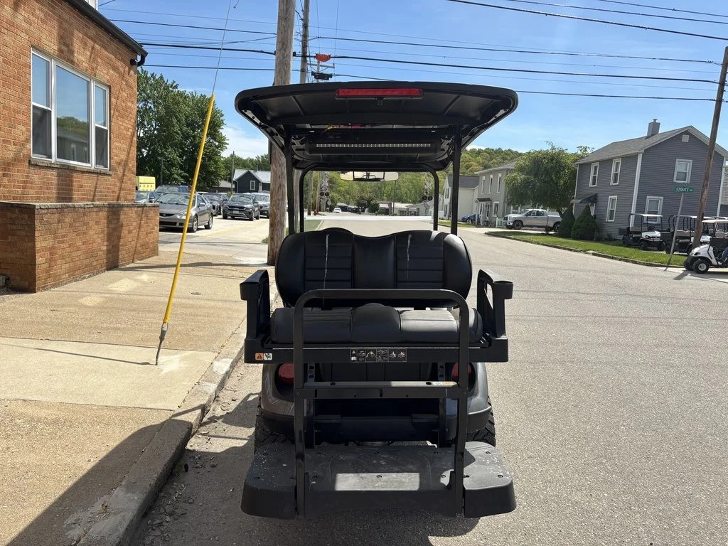 2026 E-Z-GO Express photo 2