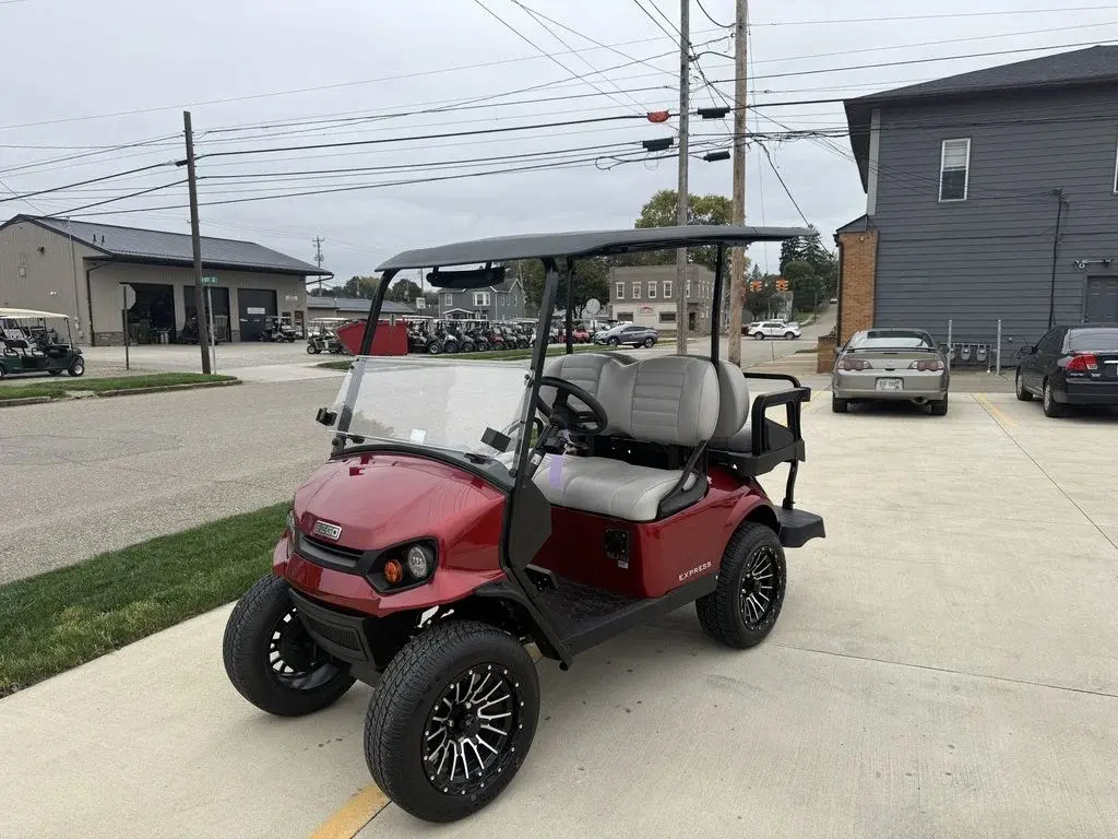 2025 E-Z-GO Express photo 1