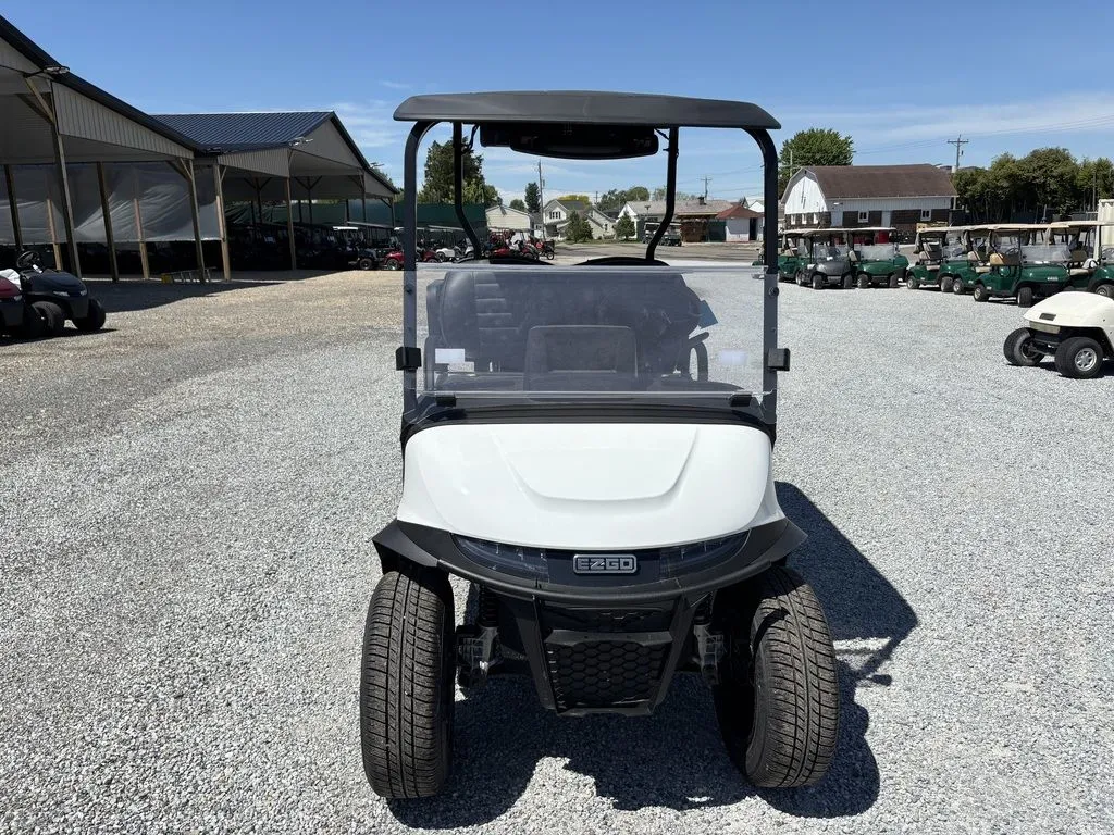 2026 E-Z-GO RXV ELiTE Lithium photo 2