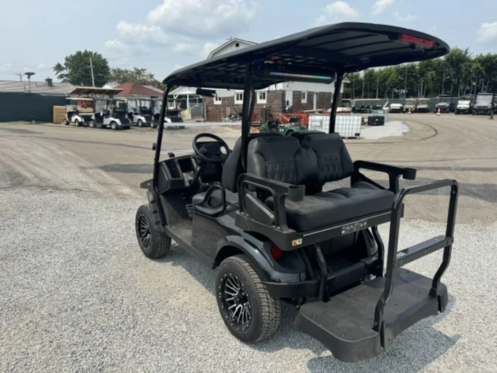 2026 E-Z-GO Express photo 2