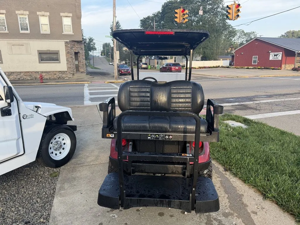2026 E-Z-GO Express photo 4
