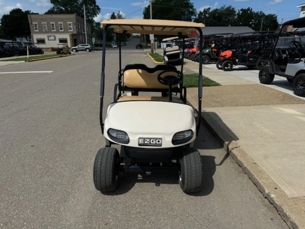 2019 E-Z-GO TXT photo 2