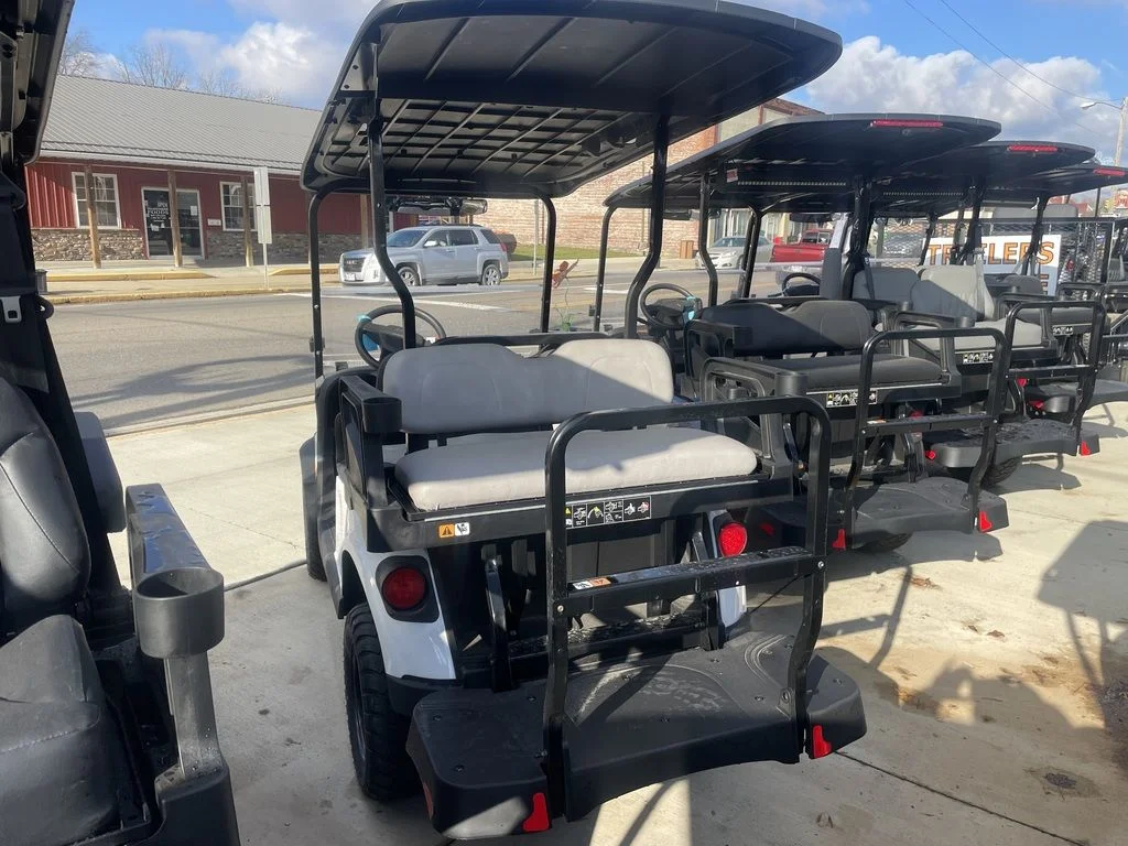 2026 E-Z-GO RXV ELiTE Lithium photo 2
