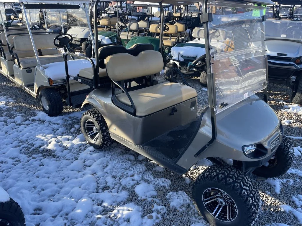 2021 E-Z-GO TXT photo 3