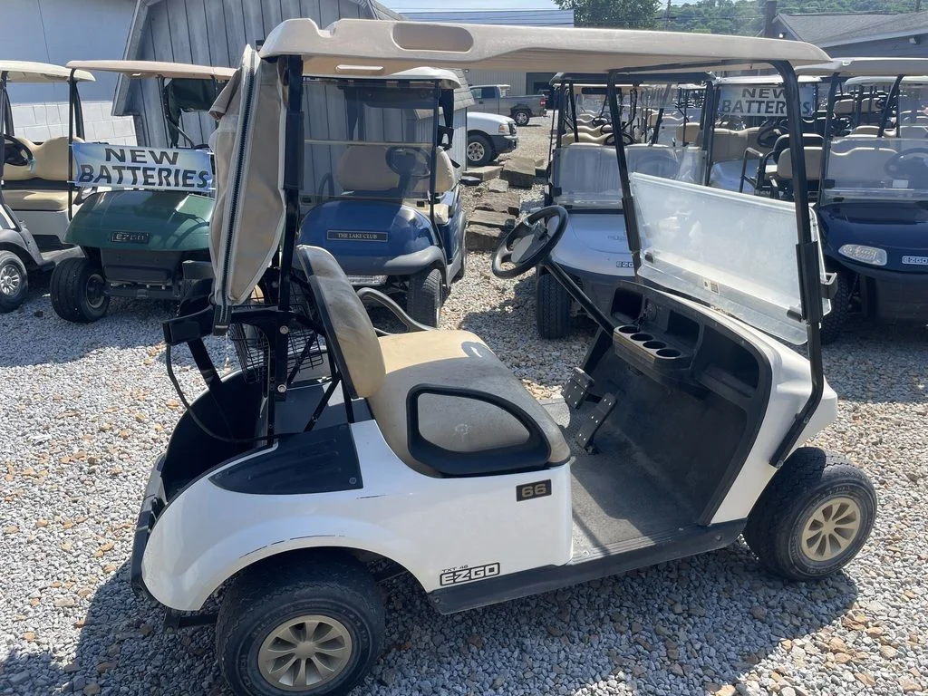 2018 E-Z-GO TXT photo 3