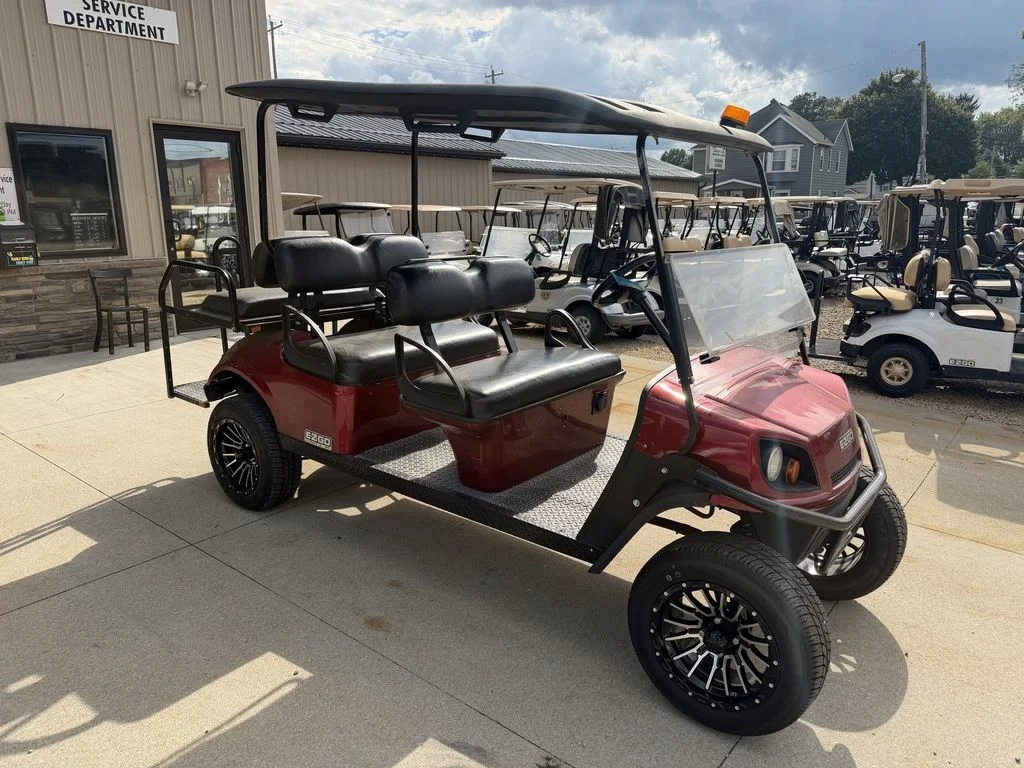 2020 E-Z-GO Express photo 2
